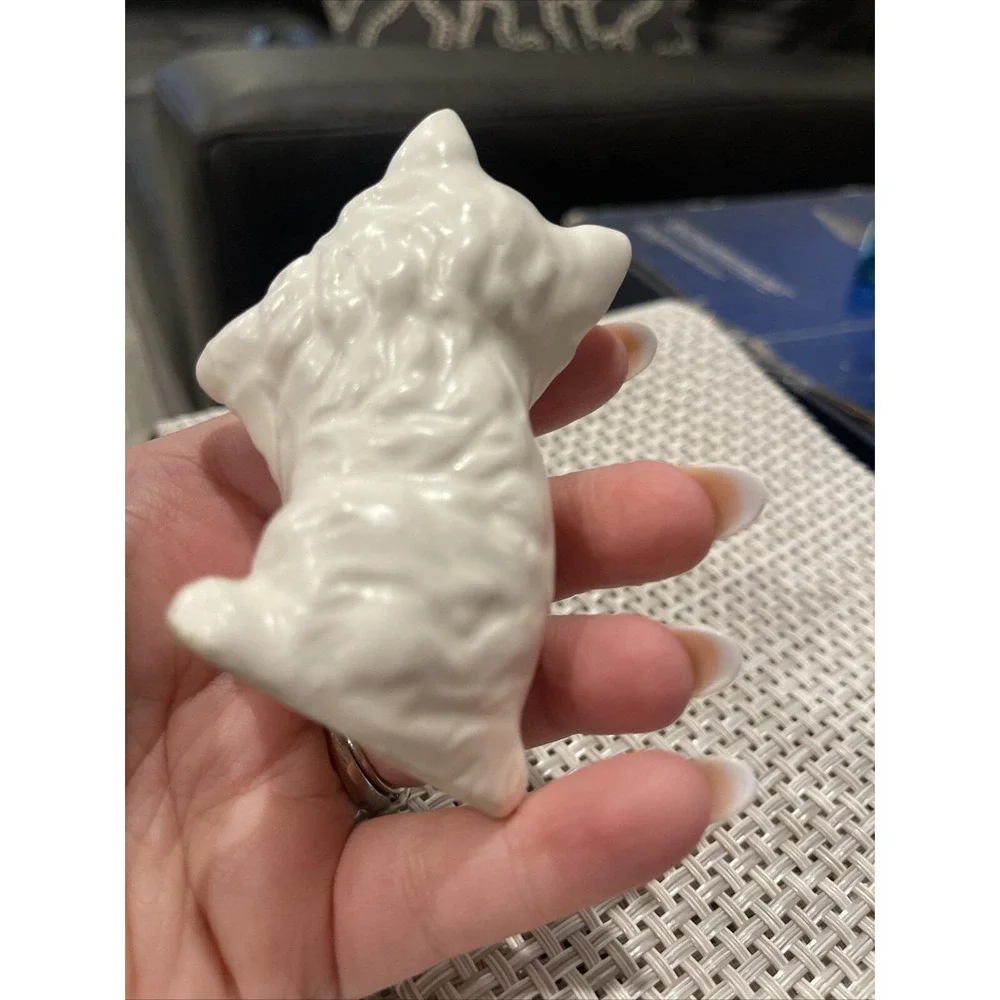 VINTAGE 1984 ENESCO Persian White Cat Figurine BEAUTIFUL 2.25